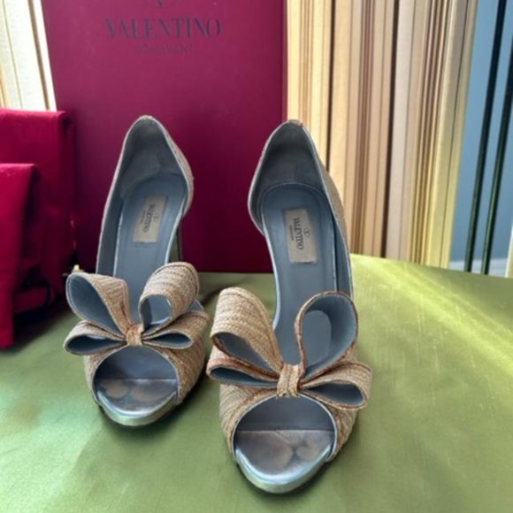 Valentino Size 7.5 Raffia heels - Picture 3 of 15